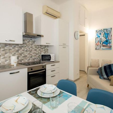The Palm Sisters - Navigli, Bocconi Apartment Milano Ngoại thất bức ảnh