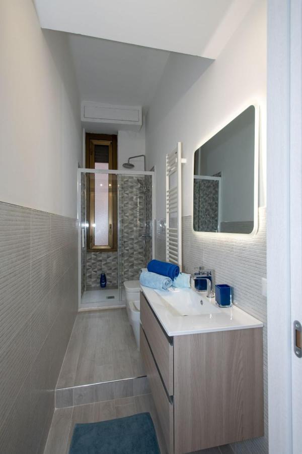 The Palm Sisters - Navigli, Bocconi Apartment Milano Ngoại thất bức ảnh
